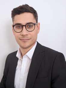 Das Bild zeigt den Dozenten und Vergabeexperten Daniel Nikolaides.